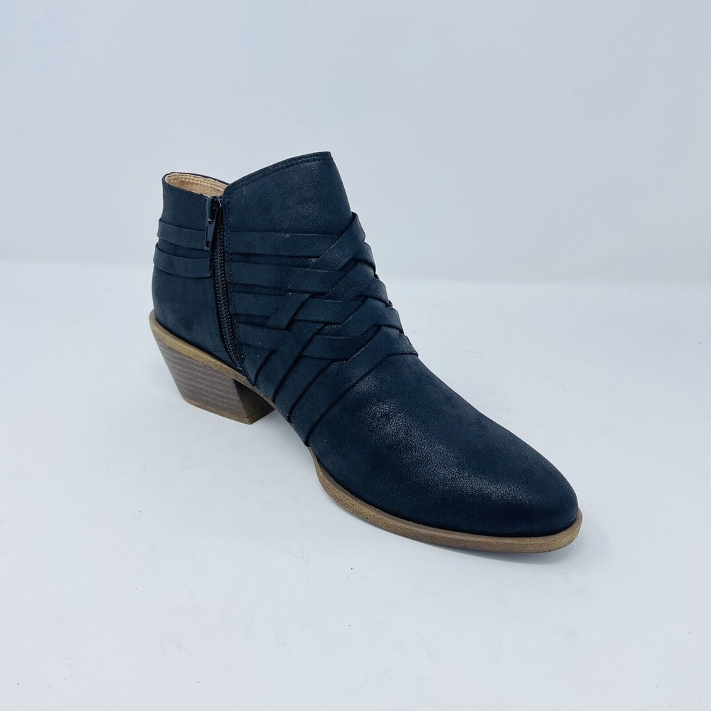 LifeStride Prairie Ankle Bootie Boot in Black Traveler Womans Shoes